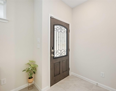 1512 Parkland Oak Drive - Photo Thumbnail 4