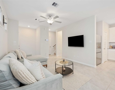 1512 Parkland Oak Drive - Photo Thumbnail 6