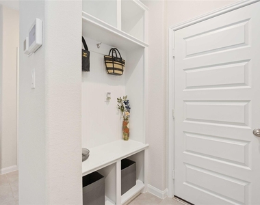 1512 Parkland Oak Drive - Photo Thumbnail 14