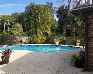 1833 Oakwood Trail - Photo Thumbnail 9