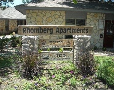 806 N Rhomberg Street - Photo Thumbnail 6