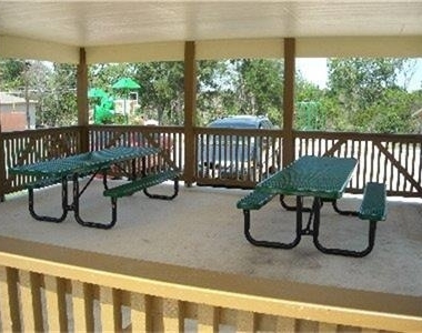 806 N Rhomberg Street - Photo Thumbnail 4