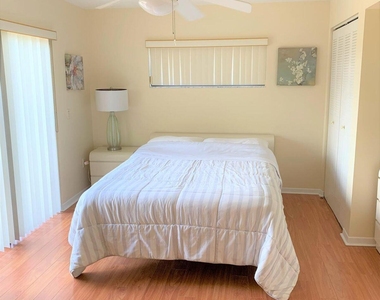 3291 River Villa Way - Photo Thumbnail 12