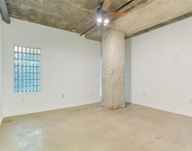 2000 Bagby Street - Photo Thumbnail 14
