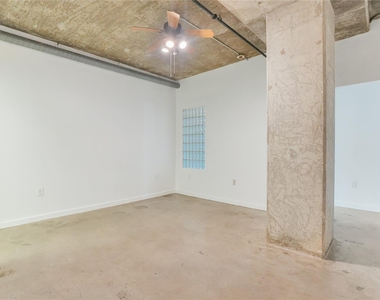 2000 Bagby Street - Photo Thumbnail 13