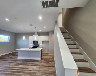 3206 Bostic St C - Photo Thumbnail 11