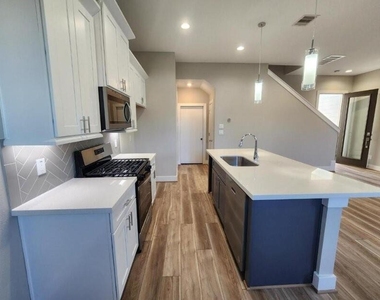 3206 Bostic St C - Photo Thumbnail 10