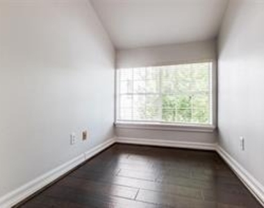 1318 Peden Street - Photo Thumbnail 14