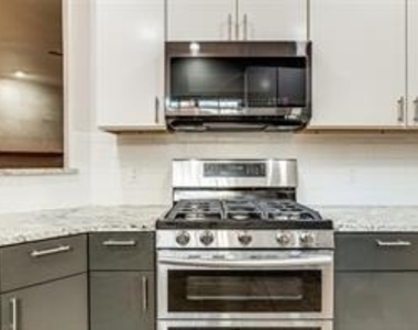 1318 Peden Street - Photo Thumbnail 8