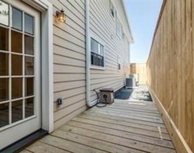 1318 Peden Street - Photo Thumbnail 29