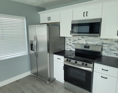 7650 Coquina Way - Photo Thumbnail 18
