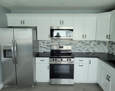 7650 Coquina Way - Photo Thumbnail 1