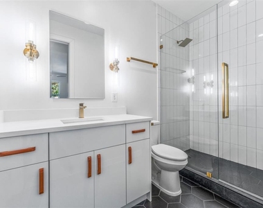 102 W Adalee Street - Photo Thumbnail 26