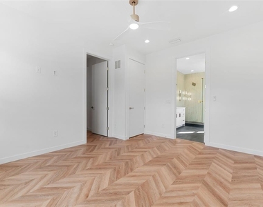 102 W Adalee Street - Photo Thumbnail 15