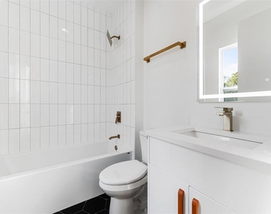 102 W Adalee Street - Photo Thumbnail 23