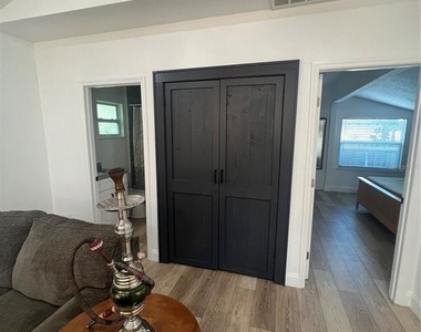 311 E Floribraska Avenue - Photo Thumbnail 3