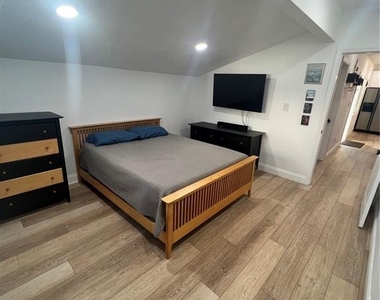 311 E Floribraska Avenue - Photo Thumbnail 5