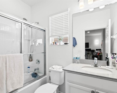 6262 Goldcoast Avenue - Photo Thumbnail 17