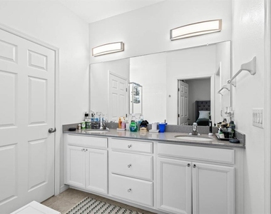 6262 Goldcoast Avenue - Photo Thumbnail 12