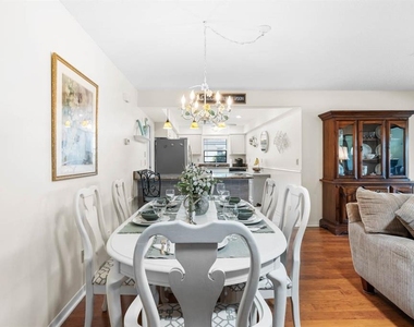 1415 Langley Drive - Photo Thumbnail 11