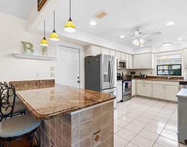 1415 Langley Drive - Photo Thumbnail 12