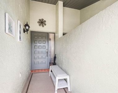 1415 Langley Drive - Photo Thumbnail 5