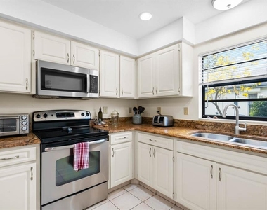 1415 Langley Drive - Photo Thumbnail 15