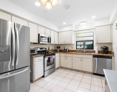 1415 Langley Drive - Photo Thumbnail 13