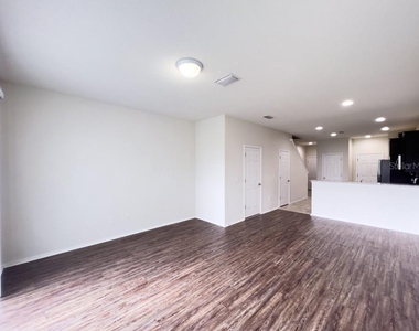 4812 White Sanderling Court - Photo Thumbnail 2