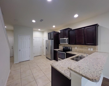 4812 White Sanderling Court - Photo Thumbnail 6