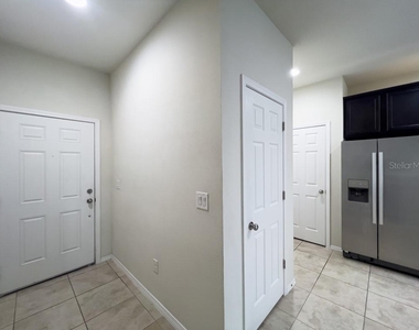 4812 White Sanderling Court - Photo Thumbnail 10