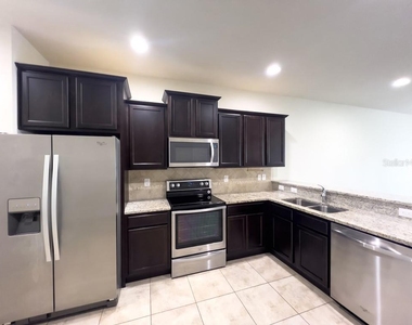 4812 White Sanderling Court - Photo Thumbnail 7