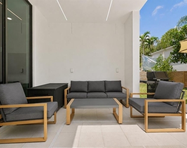 2441 Webber Street - Photo Thumbnail 41