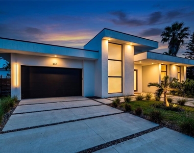 2441 Webber Street - Photo Thumbnail 39