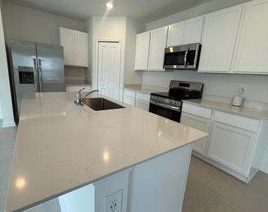 3634 Hardman Drive - Photo Thumbnail 2