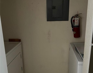 8939 Latrec Avenue - Photo Thumbnail 11