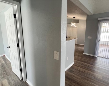 485 Martigues Drive - Photo Thumbnail 18