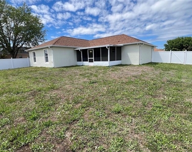 485 Martigues Drive - Photo Thumbnail 32