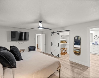 10380 Nw 21st Street - Photo Thumbnail 16