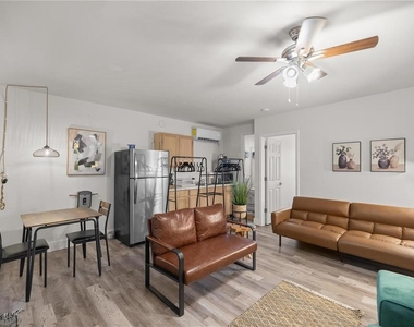 10380 Nw 21st Street - Photo Thumbnail 40