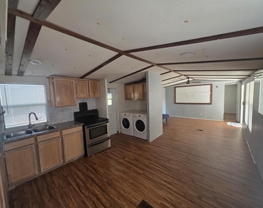 2211 Ronald Reagan Parkway - Photo Thumbnail 1