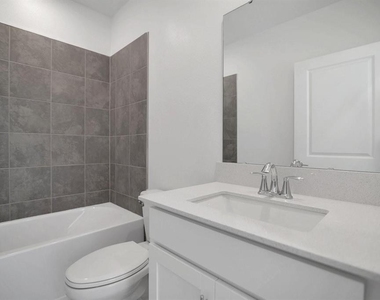 2649 Armstrong Avenue - Photo Thumbnail 10