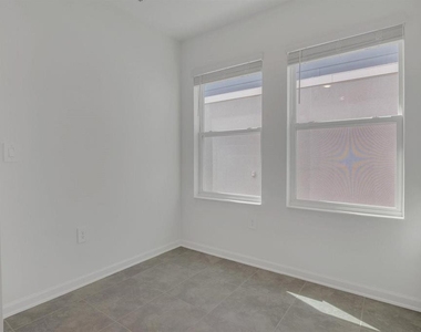 2649 Armstrong Avenue - Photo Thumbnail 15