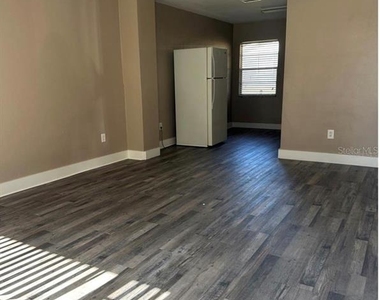 607 E Johns Avenue - Photo Thumbnail 4