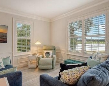 51 Macewen Drive - Photo Thumbnail 11