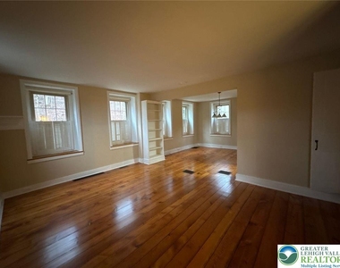 3686 Lower Saucon Road - Photo Thumbnail 5