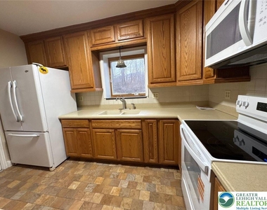 3686 Lower Saucon Road - Photo Thumbnail 10
