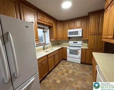 3686 Lower Saucon Road - Photo Thumbnail 11