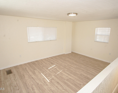 7320 Dale Road - Photo Thumbnail 7
