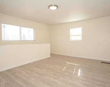 7320 Dale Road - Photo Thumbnail 8